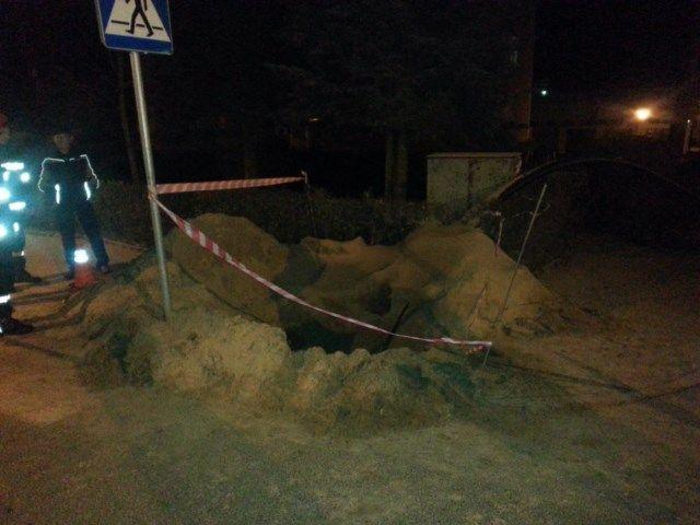 18-11-2013 - W Ciechocinku pękła rura z gazem.