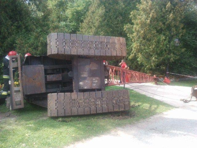15-09-2011 - Wypadek koparki w Parku Zdrojowym.